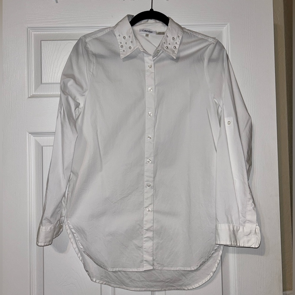 Calvin Klein Pearl collar button down